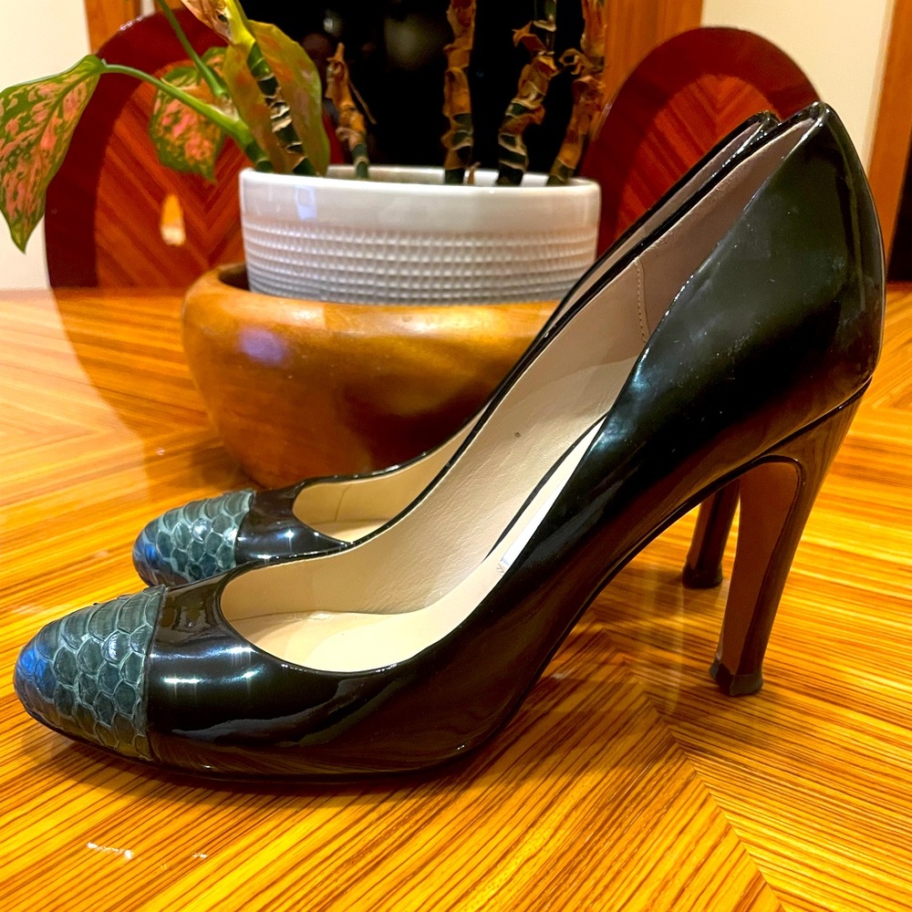 La Fenice Venezia leather Vero Cuoio black snake green heels
